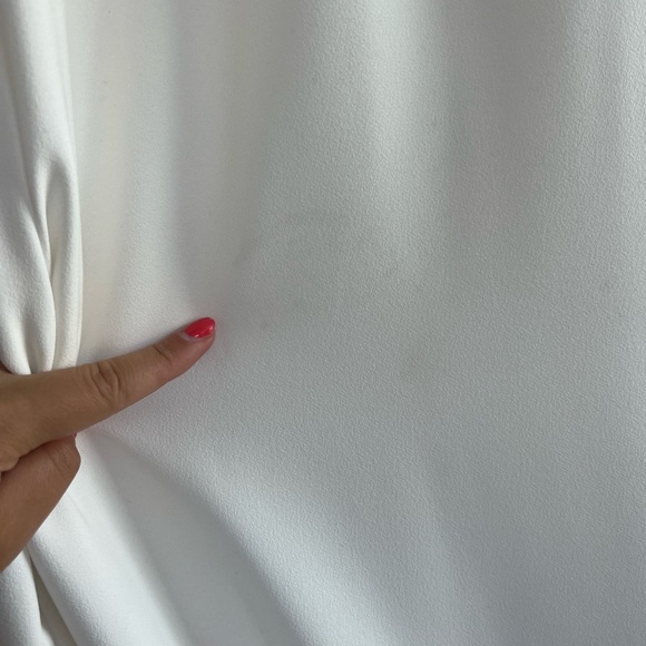 Enzoani Pearl Wedding Dress - Picture 13 of 17